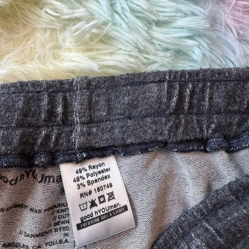 Good Hyouman Grey Love Sweat Shorts View 6